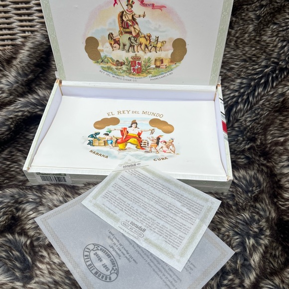 El Rey del Mundo Cigar Box - Picture 2 of 3